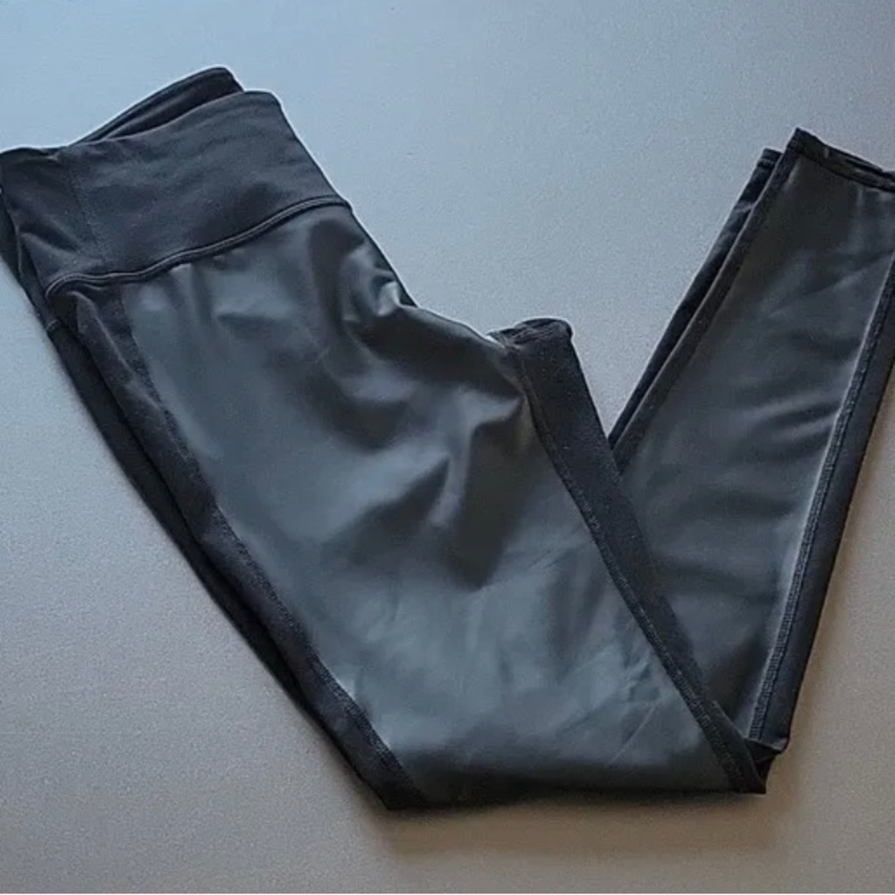 Athleta High Rise Gleam Tight Black Leggings Size XSP Pants style 153130 Perfect - Picture 5 of 9